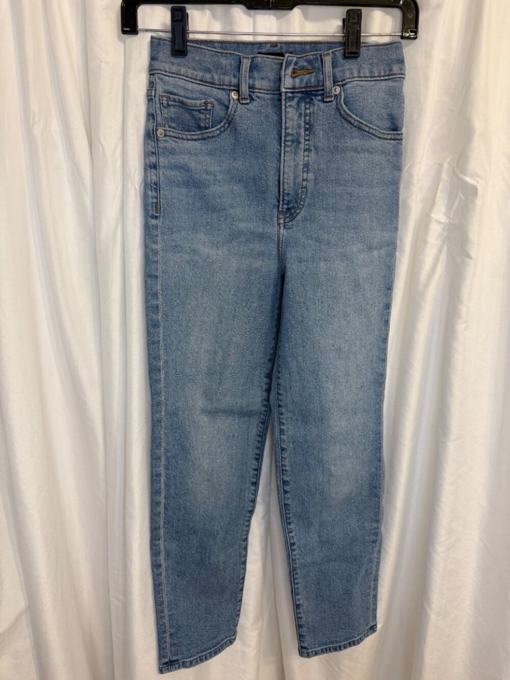 Express Mom Jean Super High Rise Light Wash Denim Womens Size 00